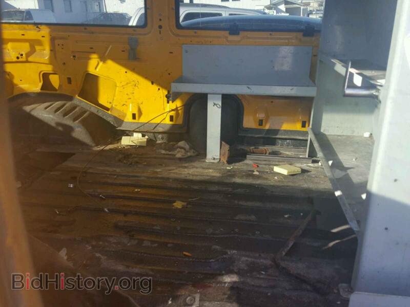 2010 Ford ECONOLINE (VIN 1FTNE2EL1ADA42435) — photo 6 of 10