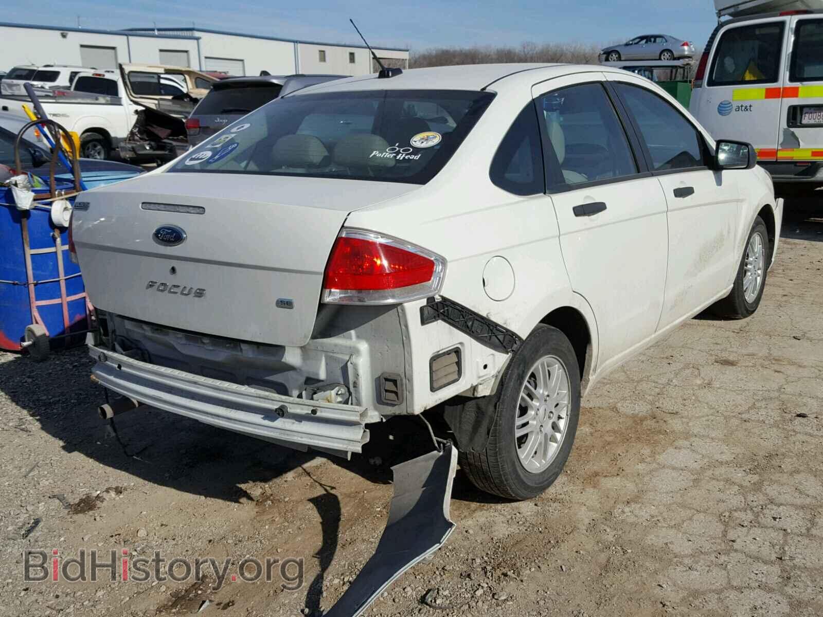 2009 FORD FOCUS - VIN: 1FAHP35N49W199557 - Photo 4