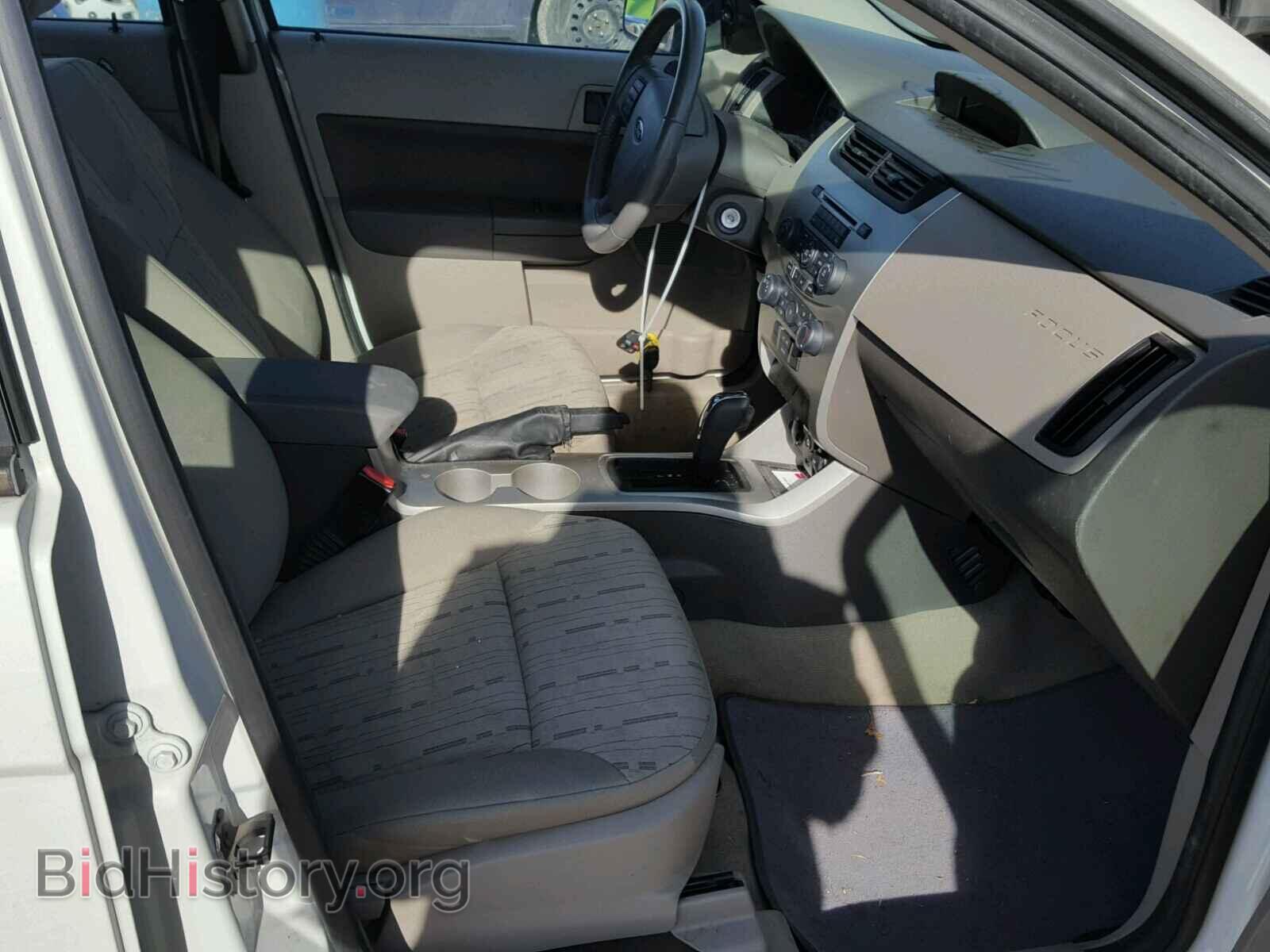 2009 FORD FOCUS - VIN: 1FAHP35N49W199557 - Photo 5