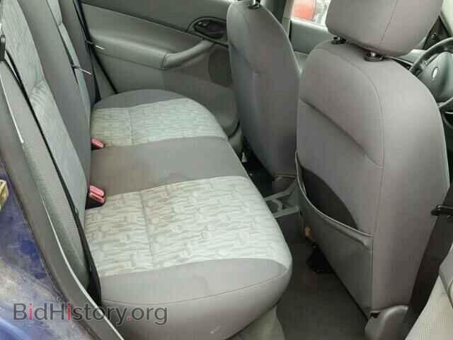 2005 FORD FOCUS - VIN: 1FAFP34NX5W150821 - Photo 6