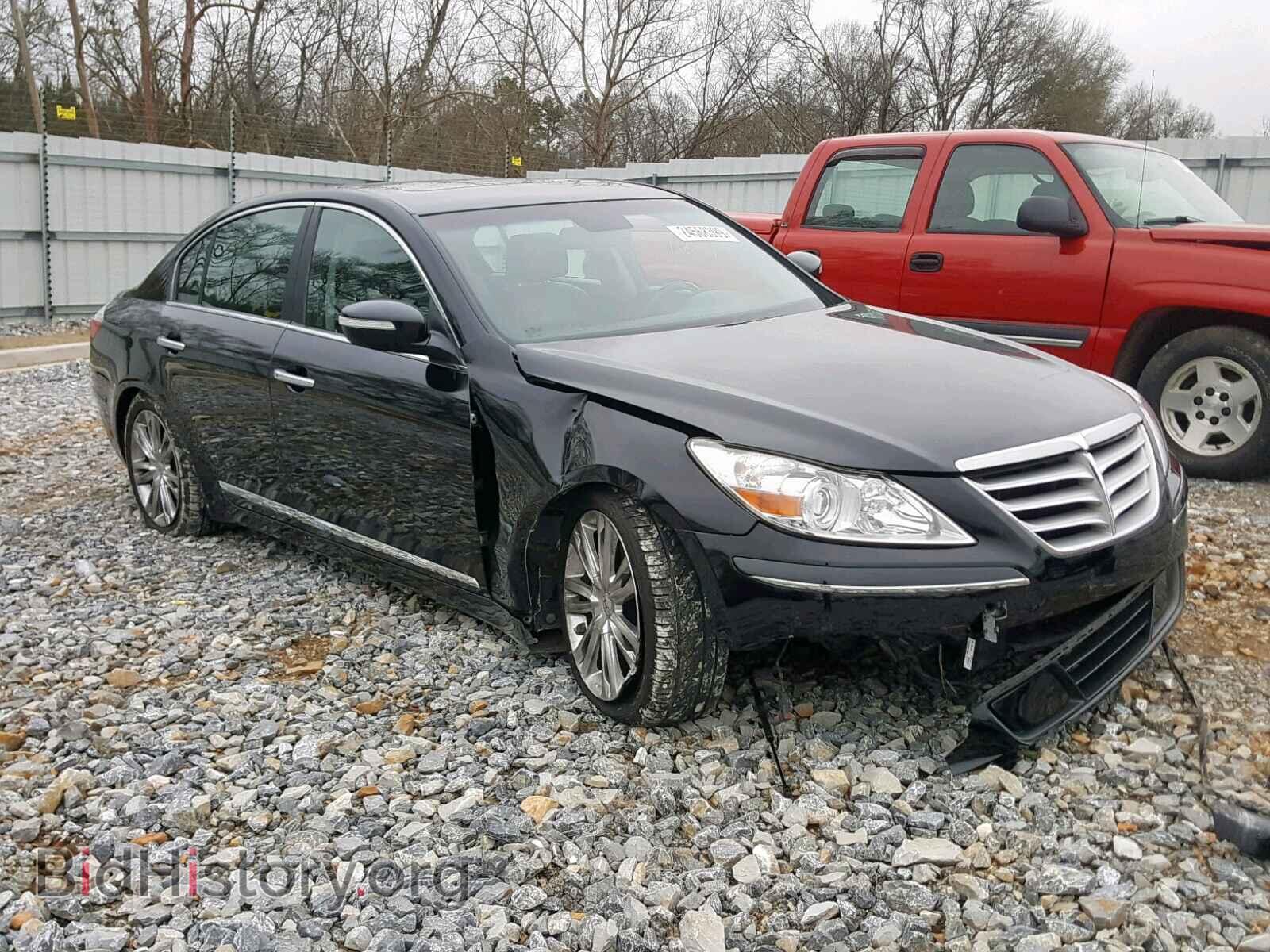 Photo KMHGC4DF8BU116209 - HYUNDAI GENESIS 2011