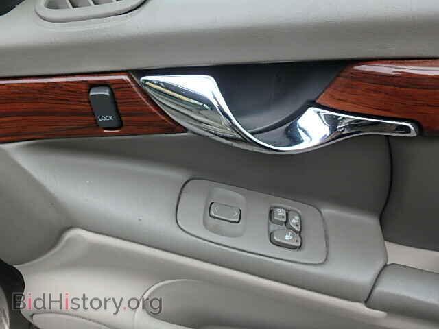 2004 CADILLAC DEVILLE - VIN: 1G6KD54Y04U153053 - Photo 9