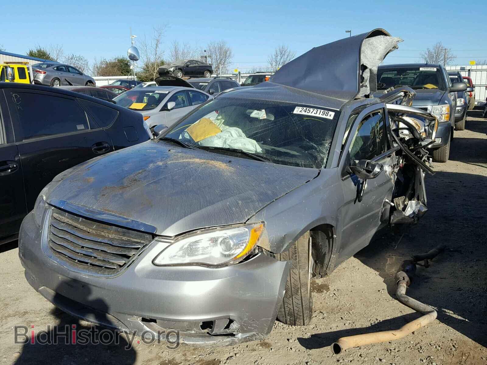 2013 CHRYSLER 200 - VIN: 1C3CCBBB3DN713860 - Фото 2