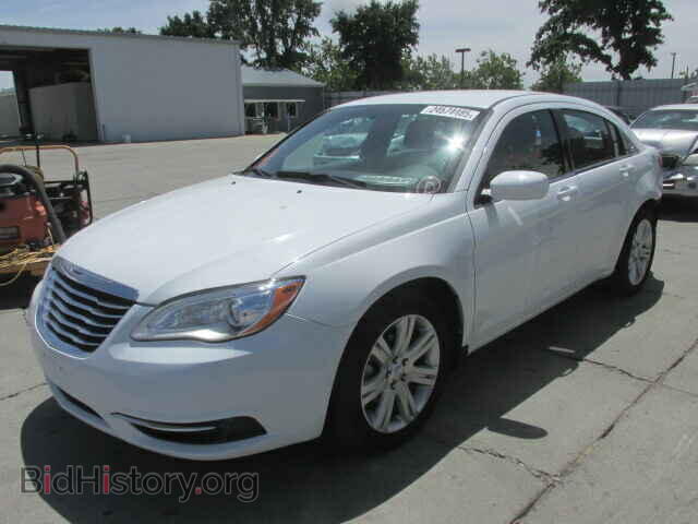 2013 CHRYSLER 200 - VIN: 1C3CCBAB1DN670167 - Фото 2
