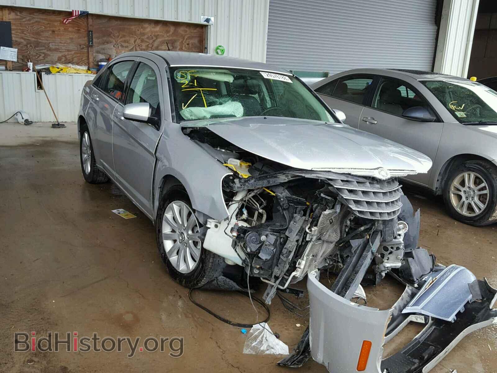 Photo 1C3CC5FB9AN217789 - CHRYSLER SEBRING 2010