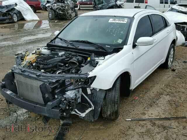2013 CHRYSLER 200 - VIN: 1C3CCBBGXDN573155 - Фото 2