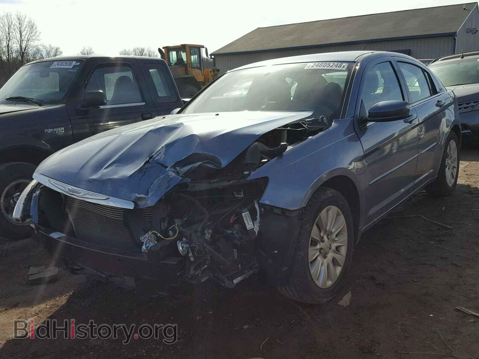 2011 CHRYSLER 200 - VIN: 1C3BC4FB4BN559979 - Photo 2