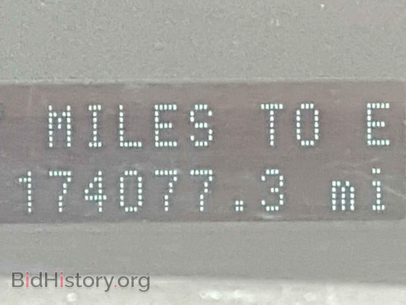 2010 FORD FOCUS - VIN: 1FAHP3HN2AW176777 - Photo 8