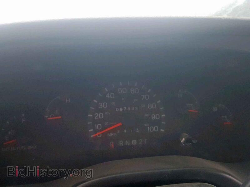 1998 Ford ECONOLINE (VIN 1FDWE30FXWHA87817) — photo 8 of 10