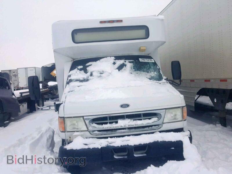 1998 Ford ECONOLINE (VIN 1FDWE30FXWHA87817) — photo 9 of 10