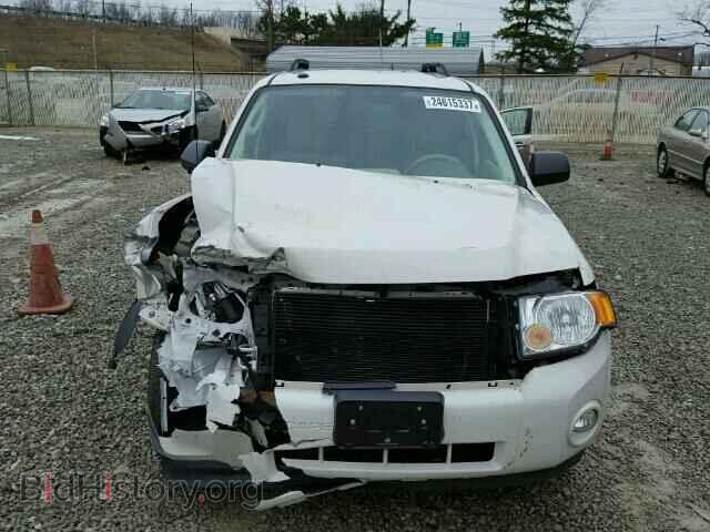 2011 FORD ESCAPE - VIN: 1FMCU0D72BKB33046 - Фото 9