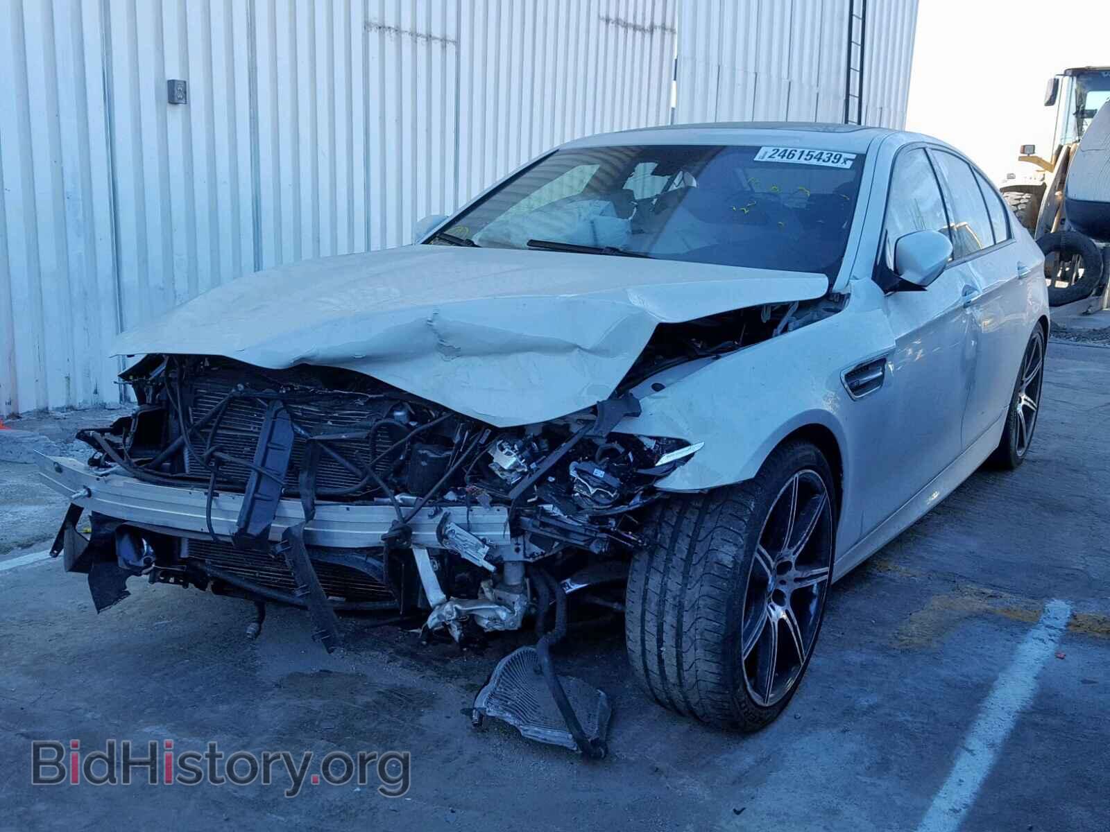 2015 BMW M5 - VIN: WBSFV9C5XFD595375 - Фото 2