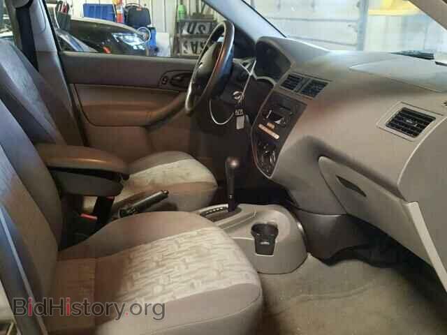 2005 FORD FOCUS - VIN: 1FAFP36NX5W256182 - Фото 5