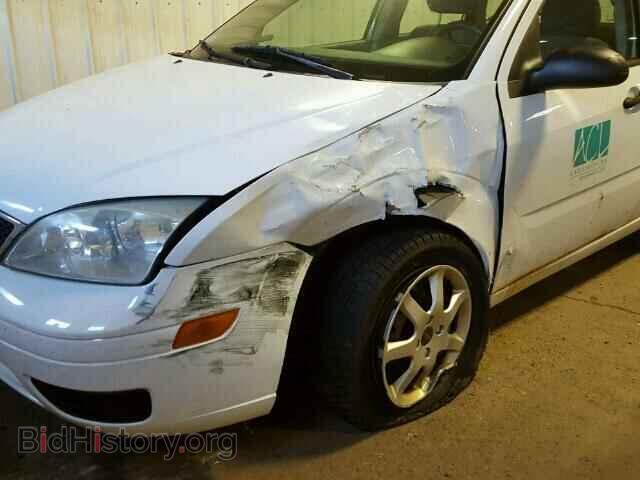 2005 FORD FOCUS - VIN: 1FAFP36NX5W256182 - Фото 10