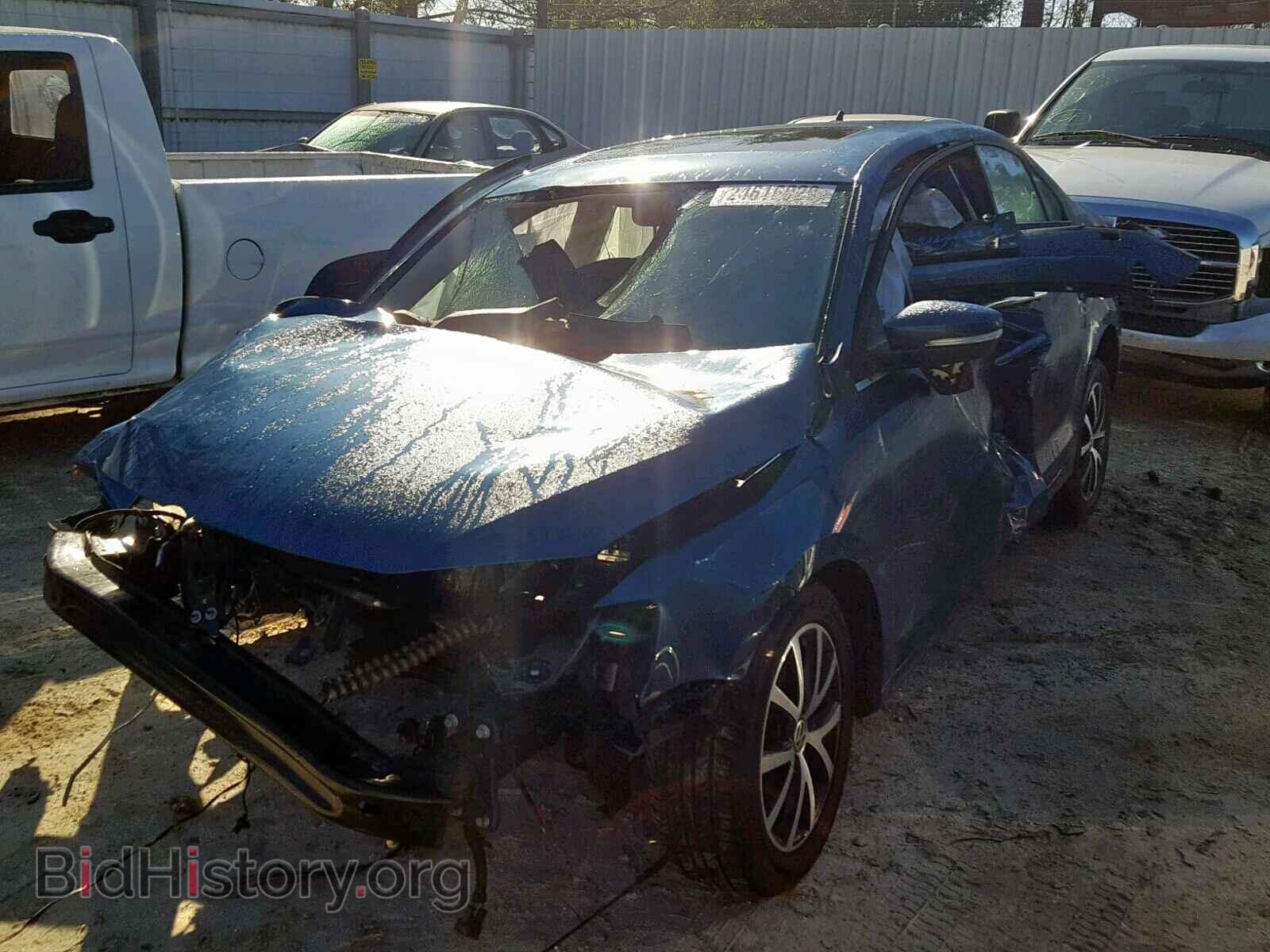2017 VOLKSWAGEN JETTA - VIN: 3VWDB7AJ3HM238698 - Photo 2