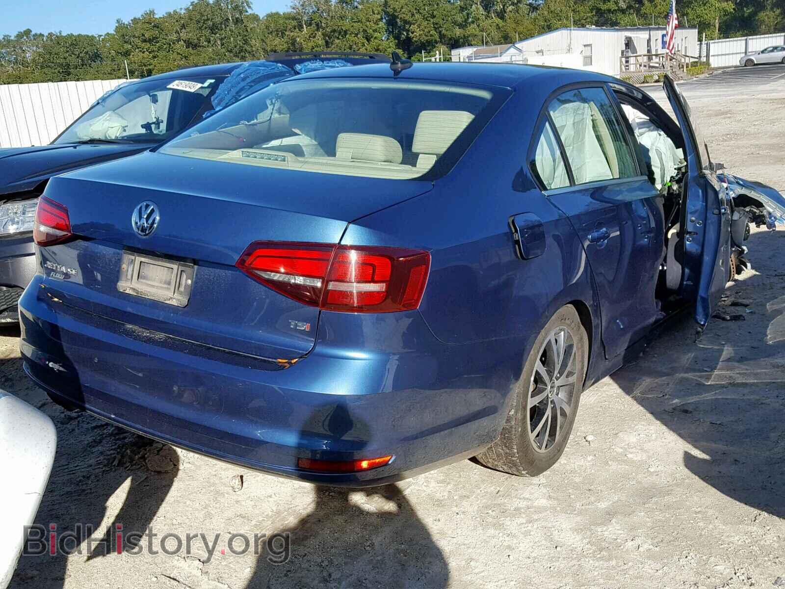 2017 VOLKSWAGEN JETTA - VIN: 3VWDB7AJ3HM238698 - Photo 4