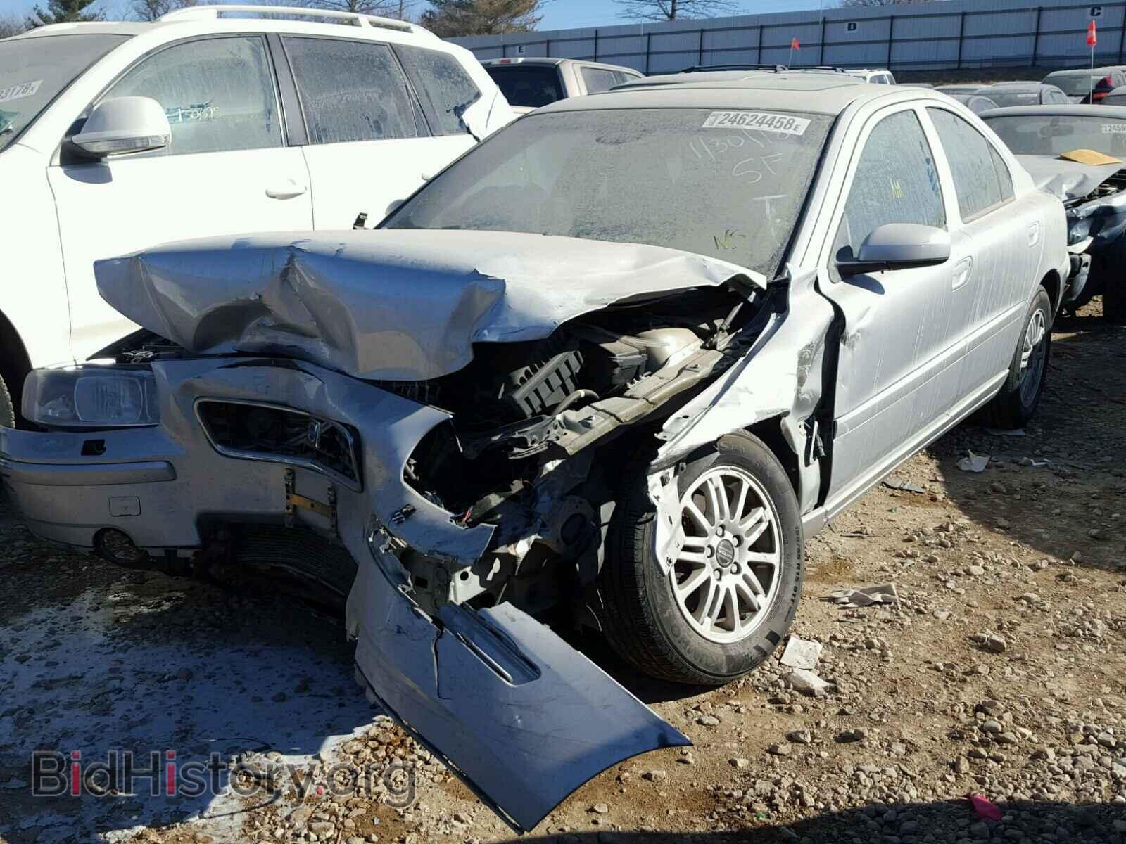 2005 VOLVO S60 - VIN: YV1RS612852472215 - Фото 2