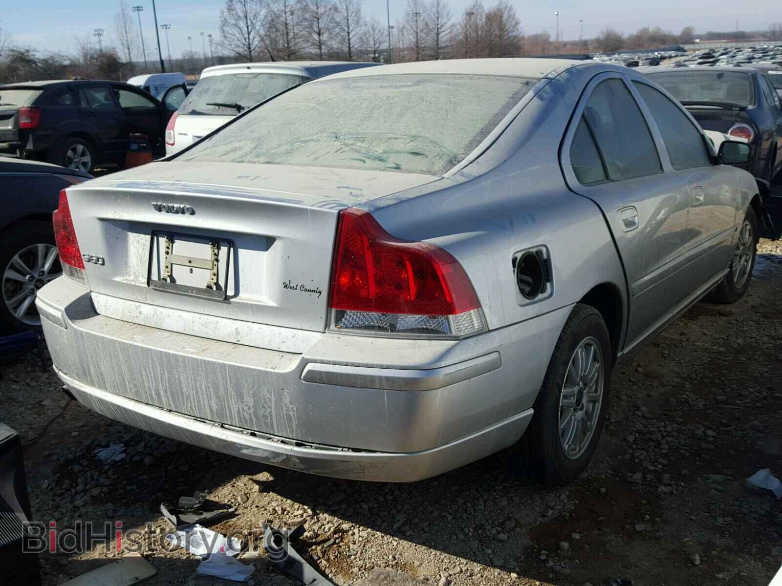 2005 VOLVO S60 - VIN: YV1RS612852472215 - Фото 4