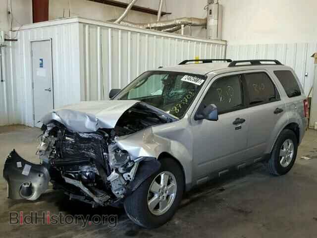 2011 FORD ESCAPE - VIN: 1FMCU0DG6BKB73808 - Photo 2