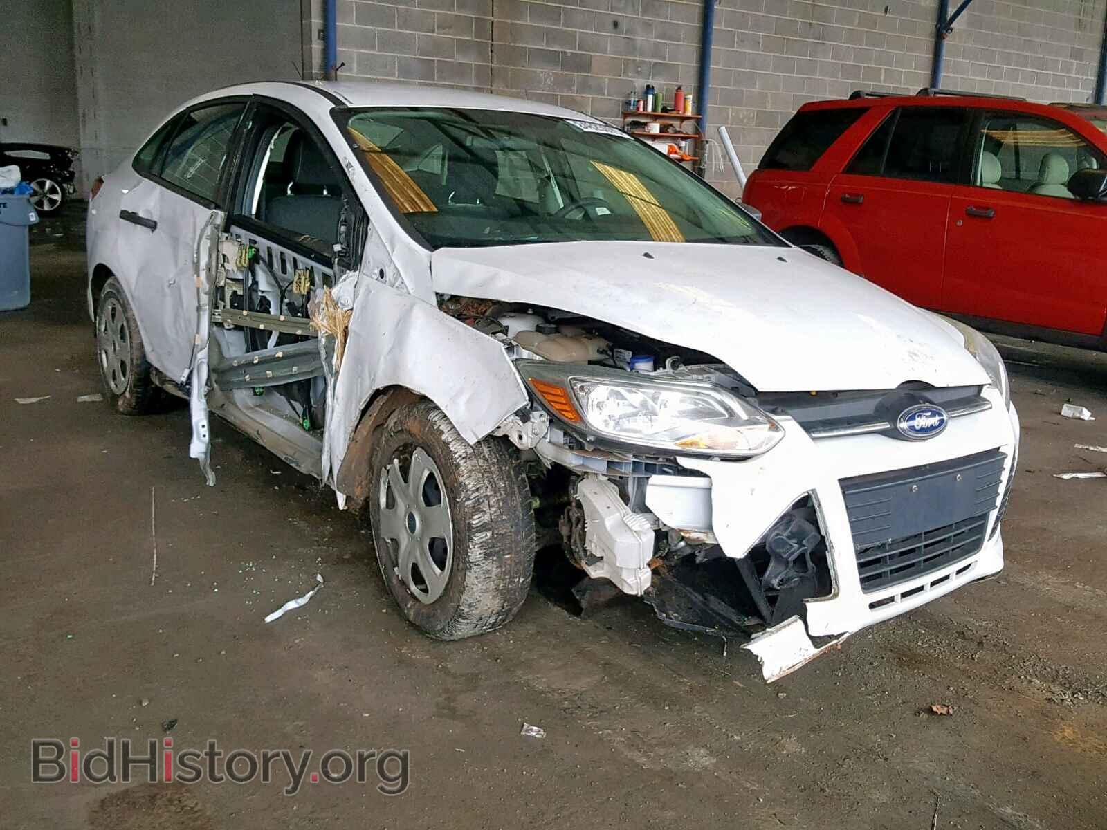 Photo 1FAHP3E29CL282142 - FORD FOCUS 2012