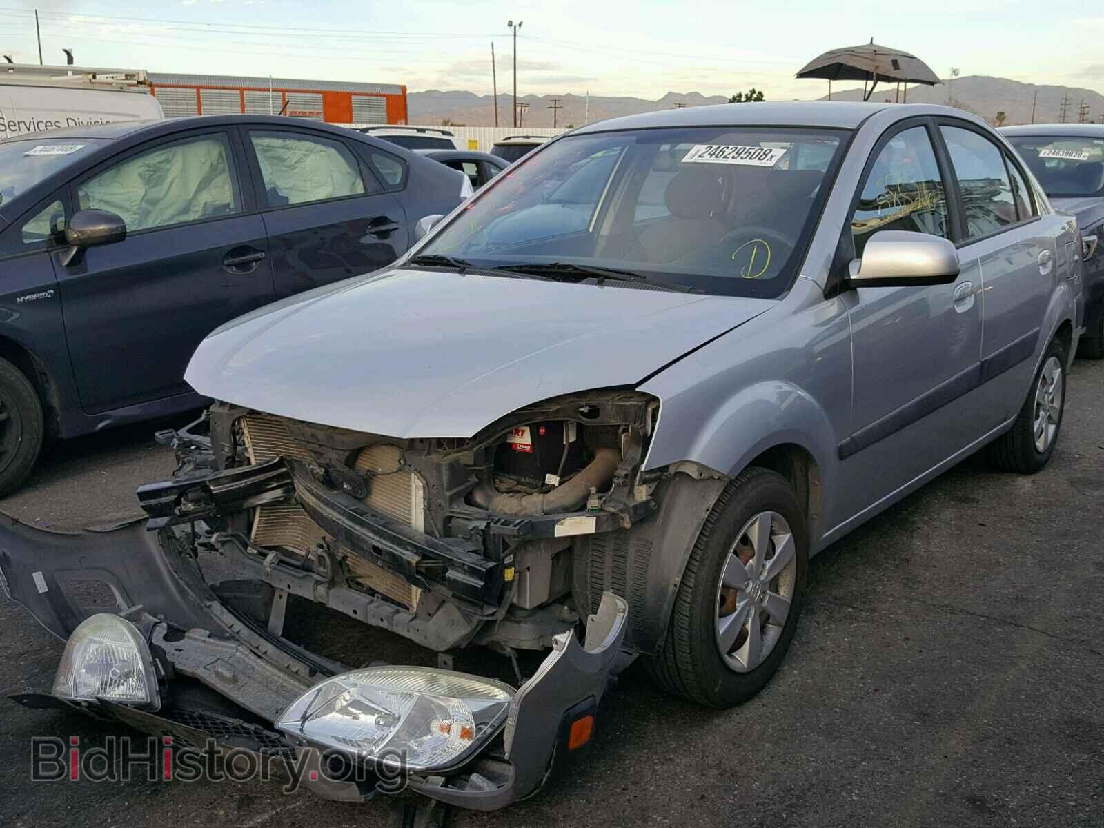 2009 KIA RIO BASE - VIN: KNADE223496495798 - Фото 2