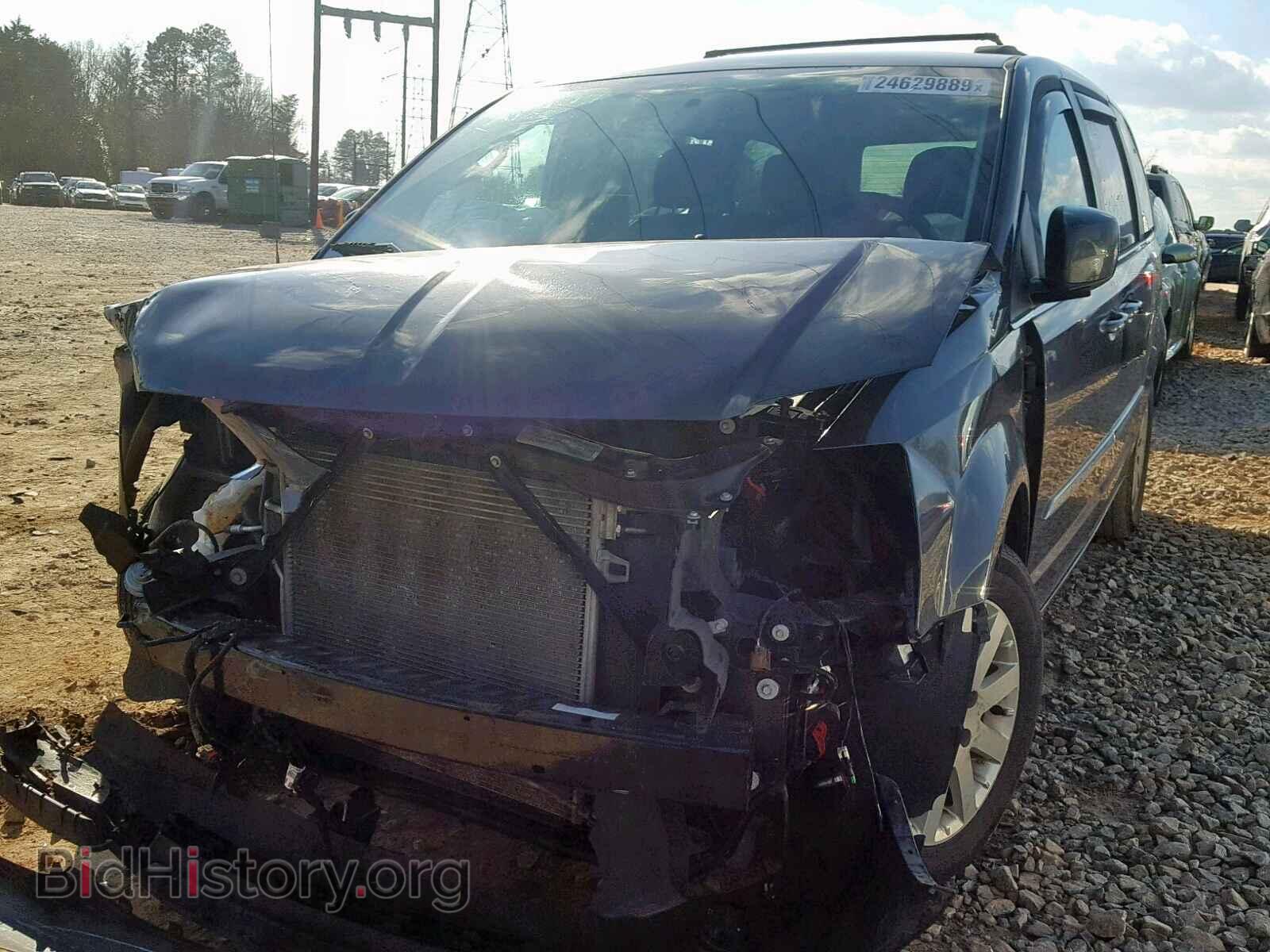 2016 CHRYSLER TOWN & COU - VIN: 2C4RC1BG1GR187635 - Photo 2