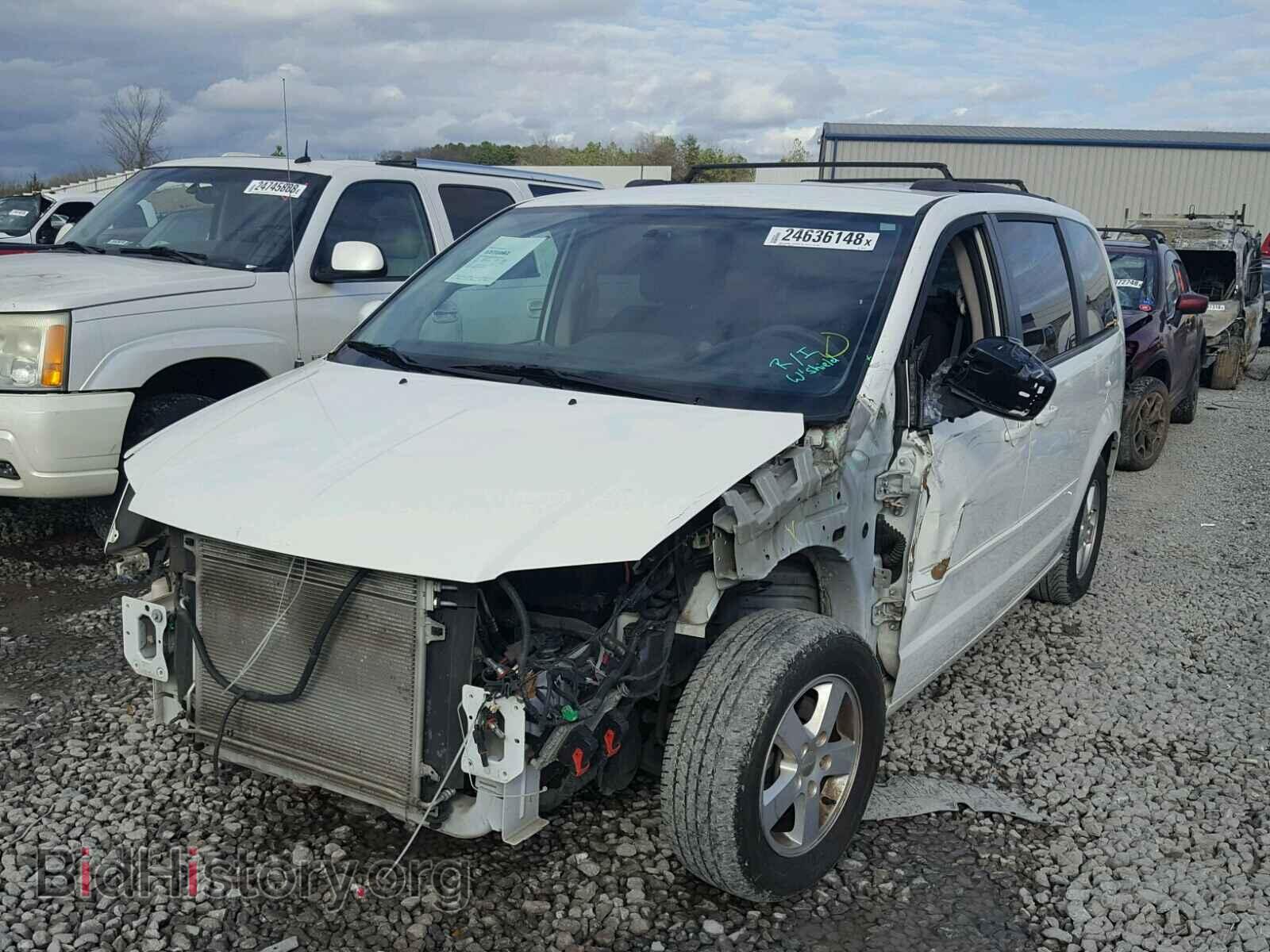 2013 DODGE CARAVAN - VIN: 2C4RDGCG9DR522411 - Фото 2