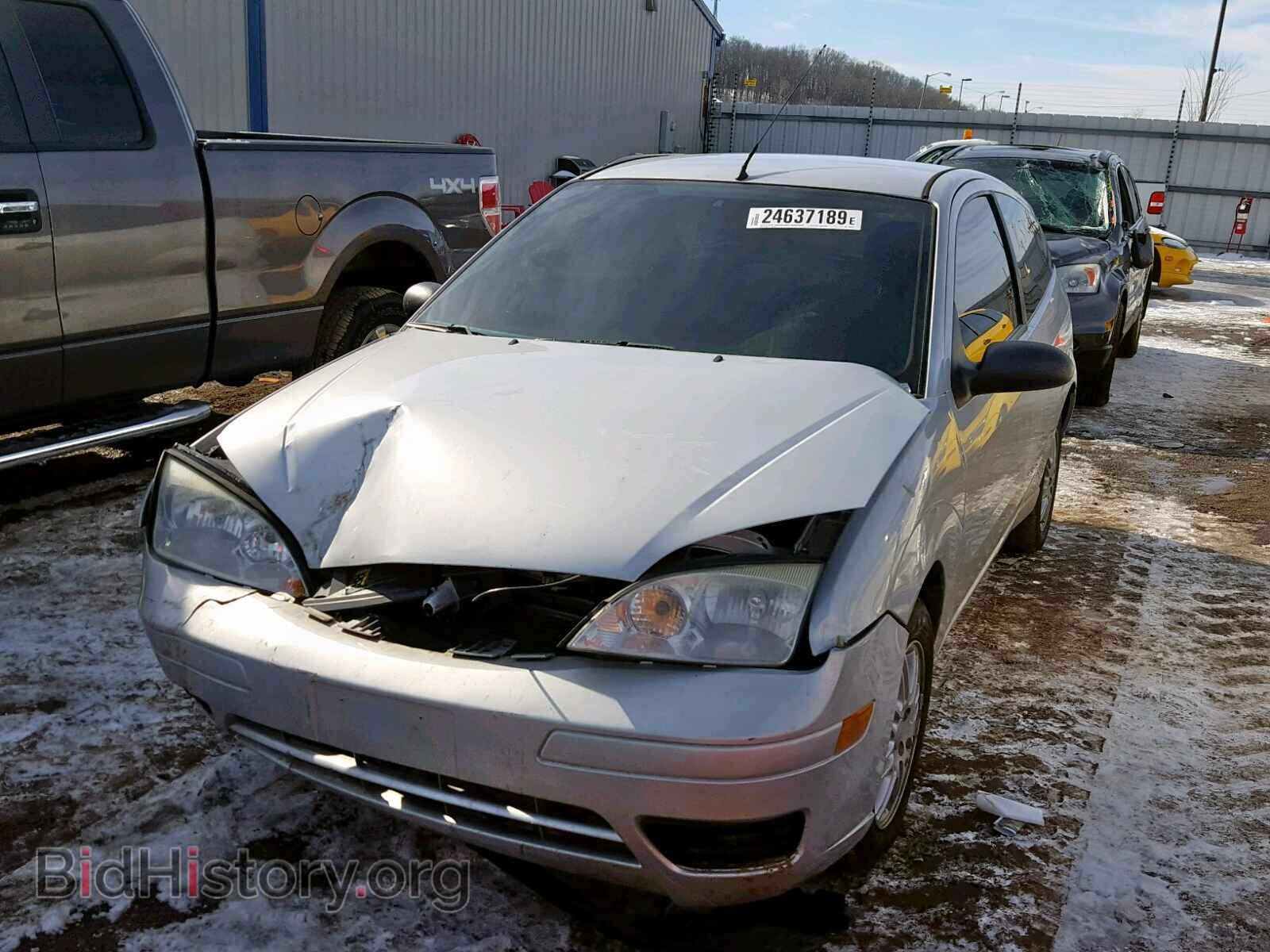 2007 FORD FOCUS - VIN: 1FAFP31N77W343113 - Фото 2