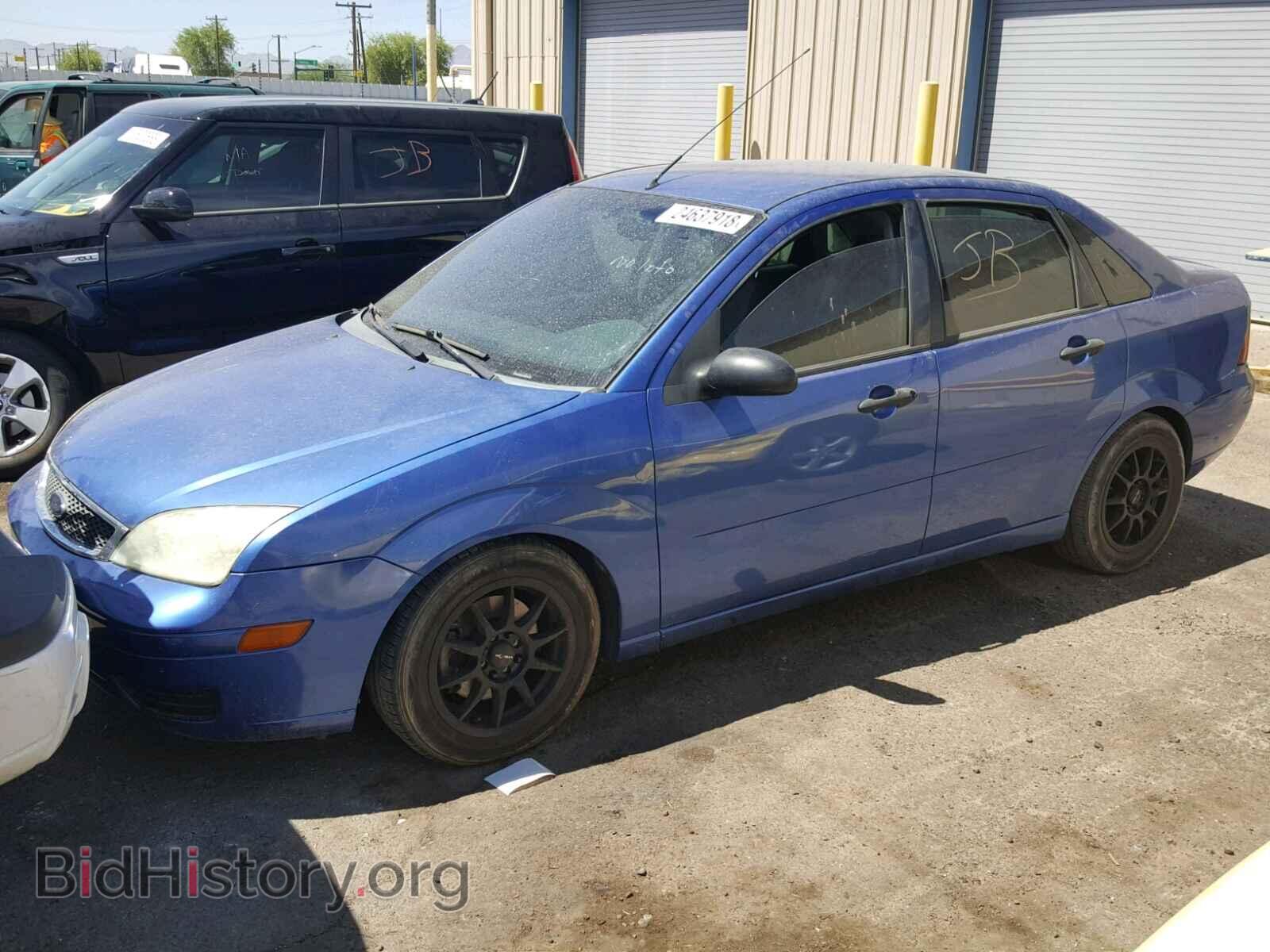 2005 FORD FOCUS - VIN: 1FAFP34N35W306276 - Фото 2