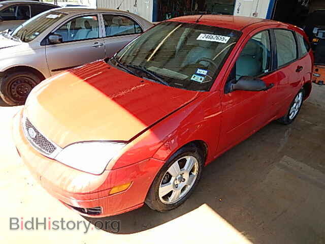 2005 FORD FOCUS - VIN: 3FAFP37N05R137185 - Фото 2