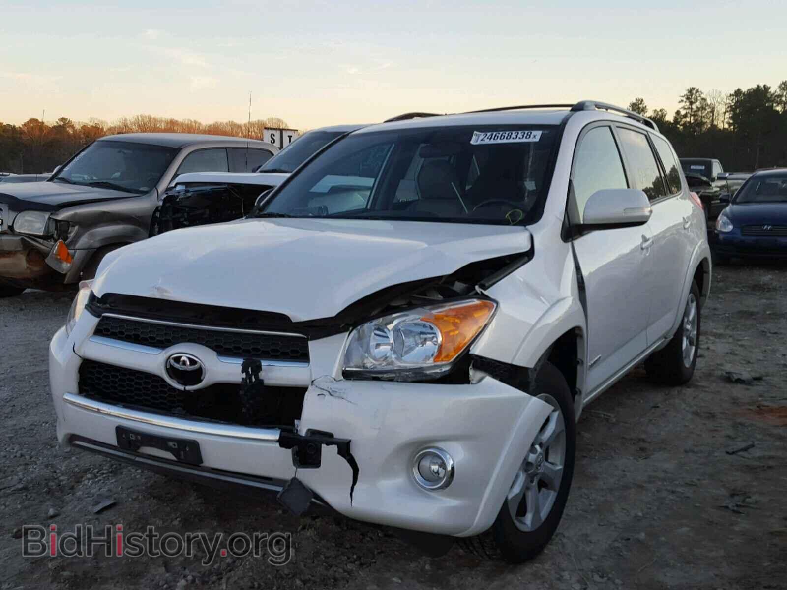 2011 TOYOTA RAV4 - VIN: 2T3DF4DV2BW132883 - Фото 2