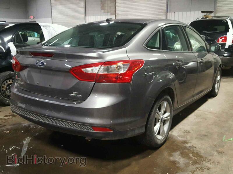 2014 Ford FOCUS (VIN 1FADP3F20EL452954) — photo 4 of 10