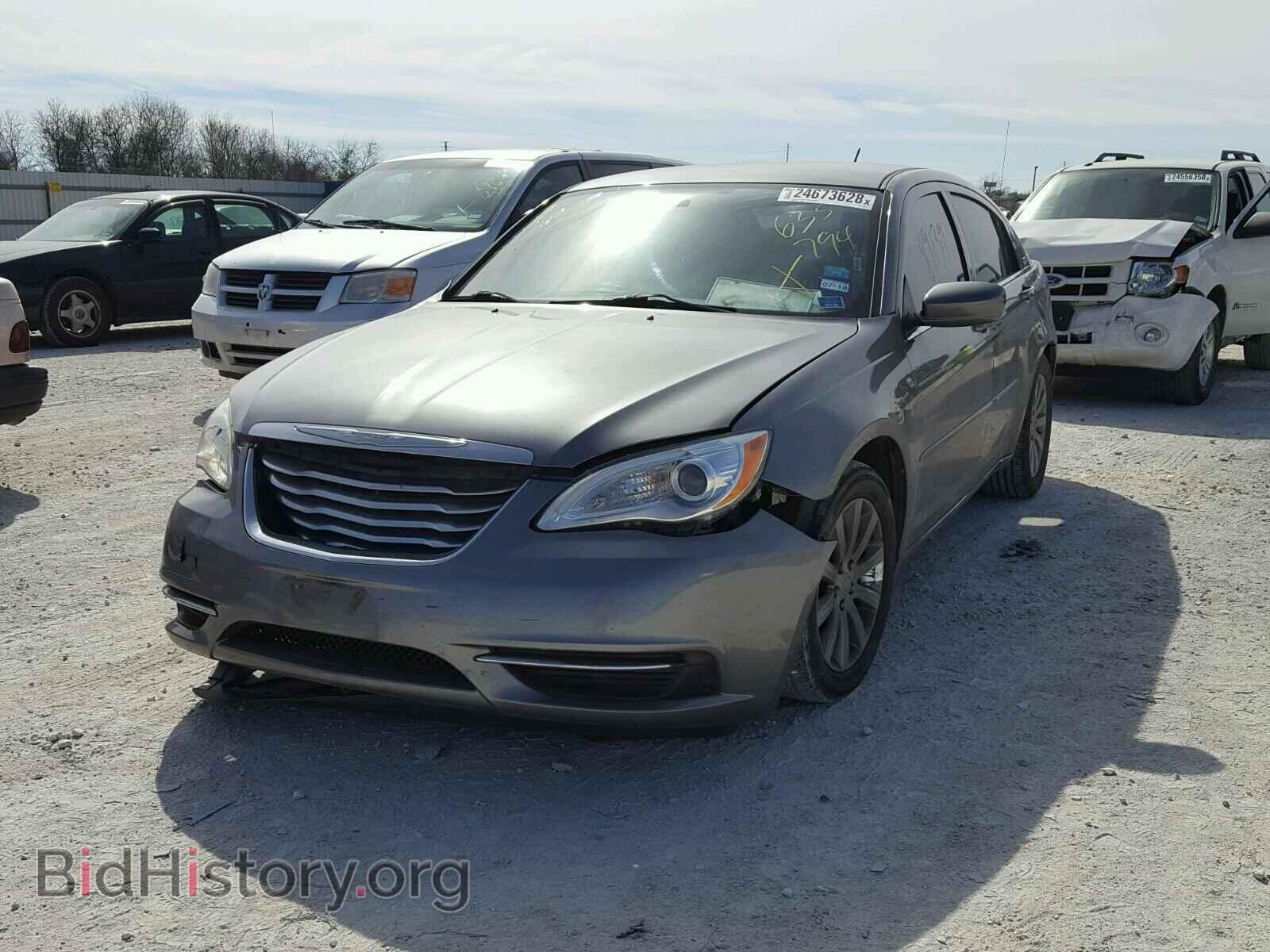 2013 CHRYSLER 200 - VIN: 1C3CCBBB9DN635794 - Фото 2