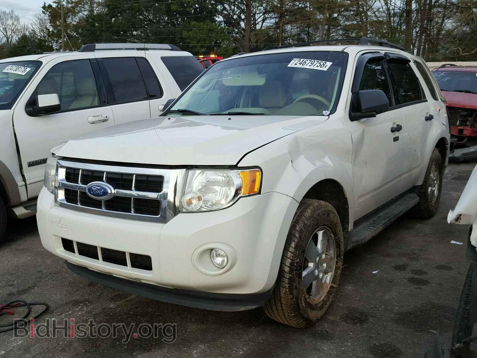 2011 FORD ESCAPE - VIN: 1FMCU0DG6BKC09061 - Фото 2