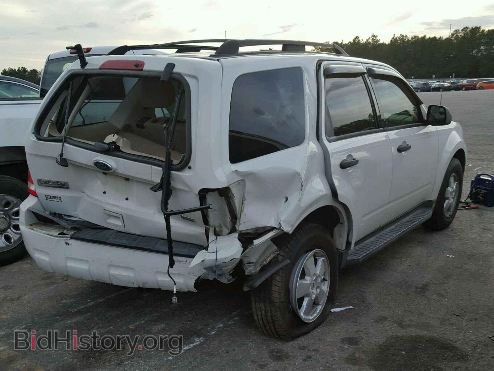 2011 FORD ESCAPE - VIN: 1FMCU0DG6BKC09061 - Фото 4