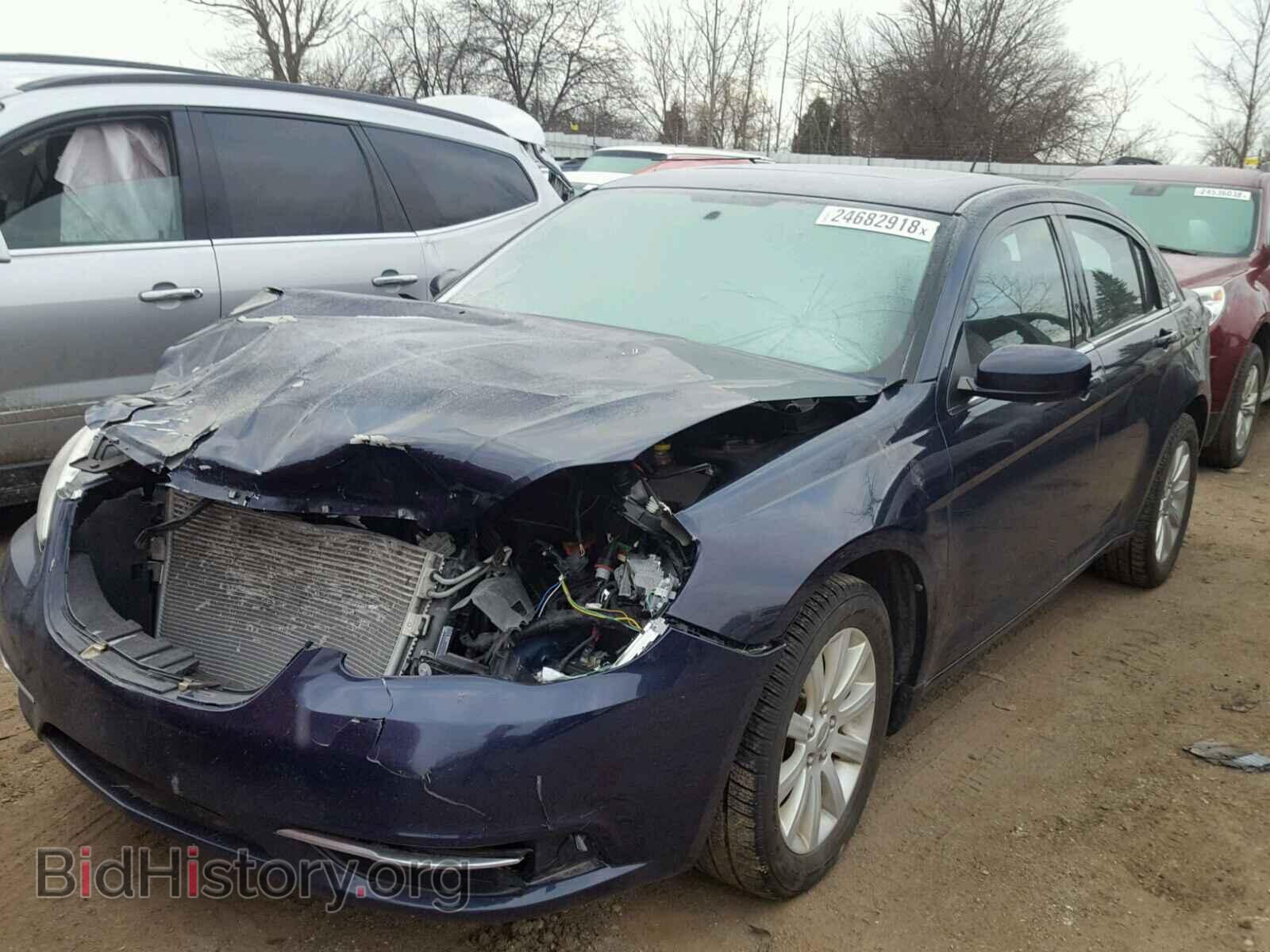2013 CHRYSLER 200 - VIN: 1C3CCBBB5DN688976 - Фото 2