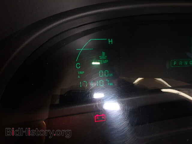 2001 CADILLAC DEVILLE - VIN: 1G6KD54Y21U157990 - Photo 8