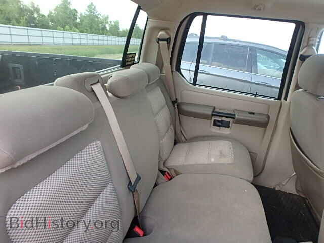 2005 FORD EXPLORER - VIN: 1FMZU67K95UA39428 - Photo 6