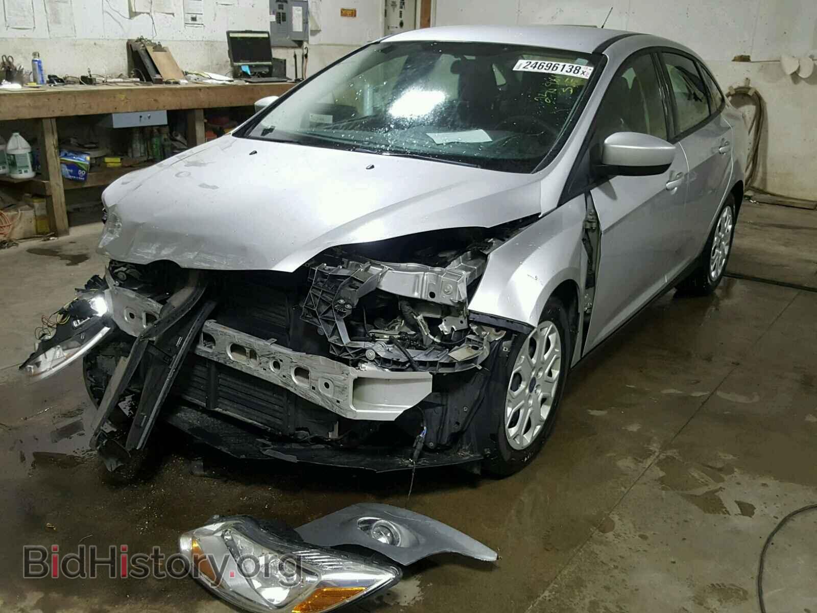 2012 Ford FOCUS (VIN 1FAHP3F24CL349440) — фото 2 из 10