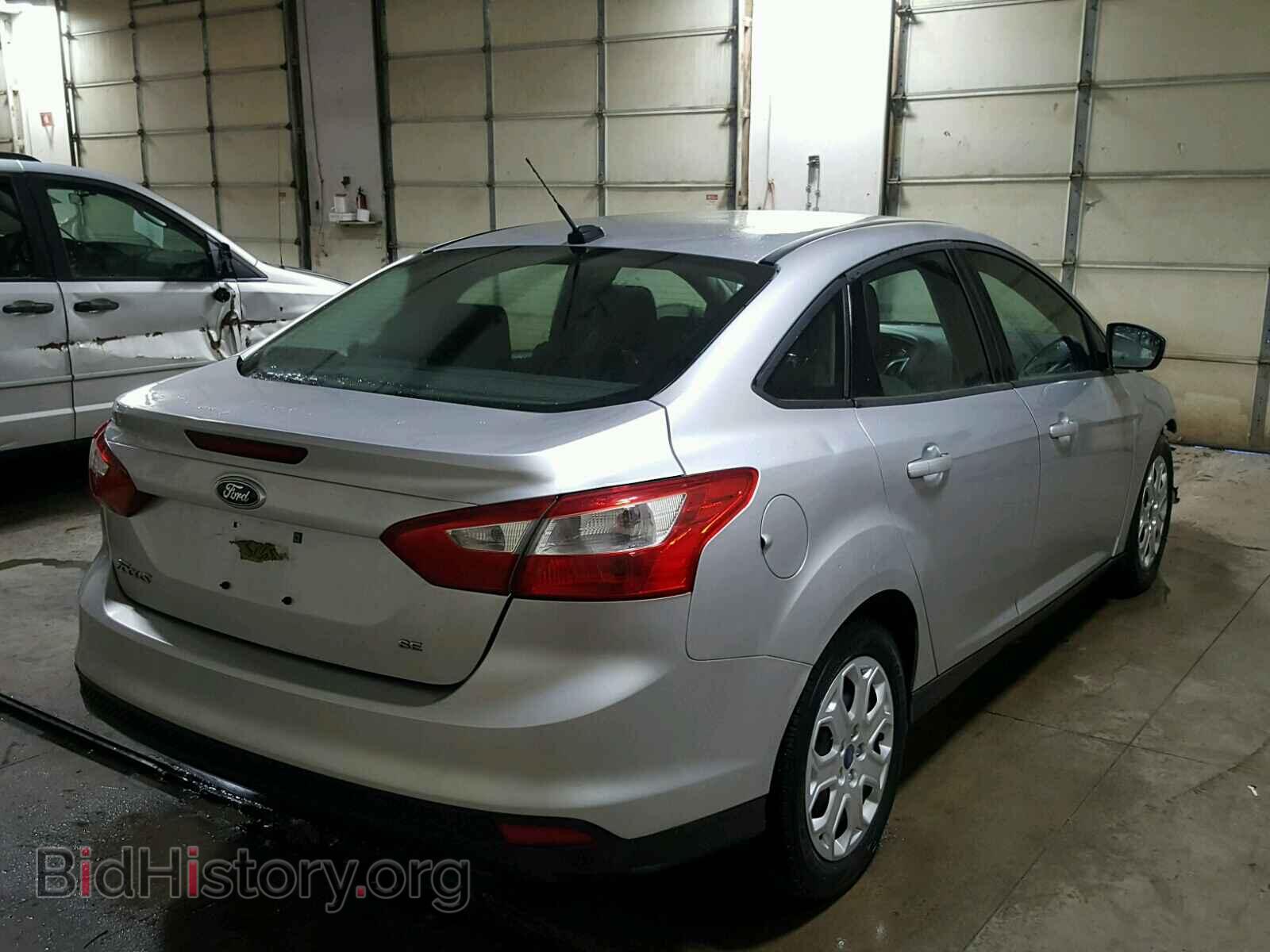 2012 Ford FOCUS (VIN 1FAHP3F24CL349440) — фото 4 из 10