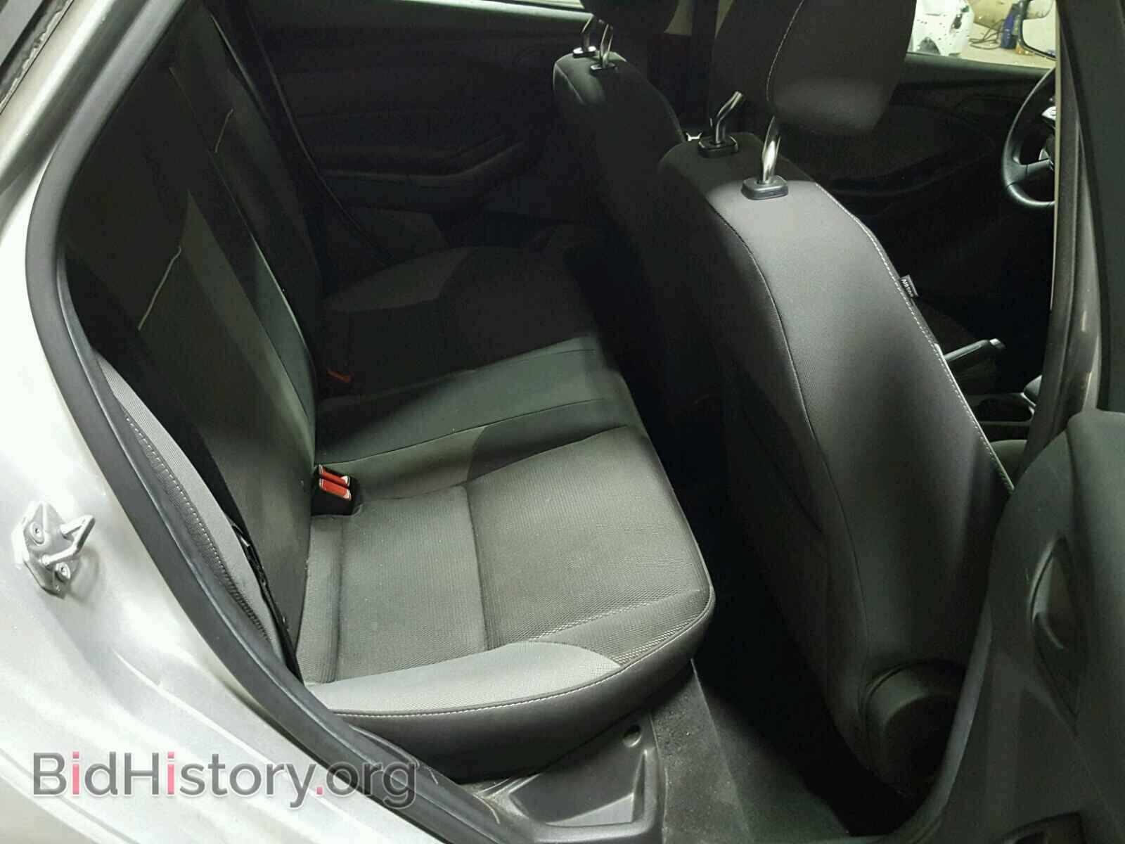 2012 Ford FOCUS (VIN 1FAHP3F24CL349440) — фото 6 из 10
