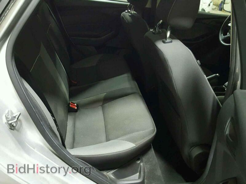 2012 Ford FOCUS (VIN 1FAHP3F24CL349440) — фото 6 из 10