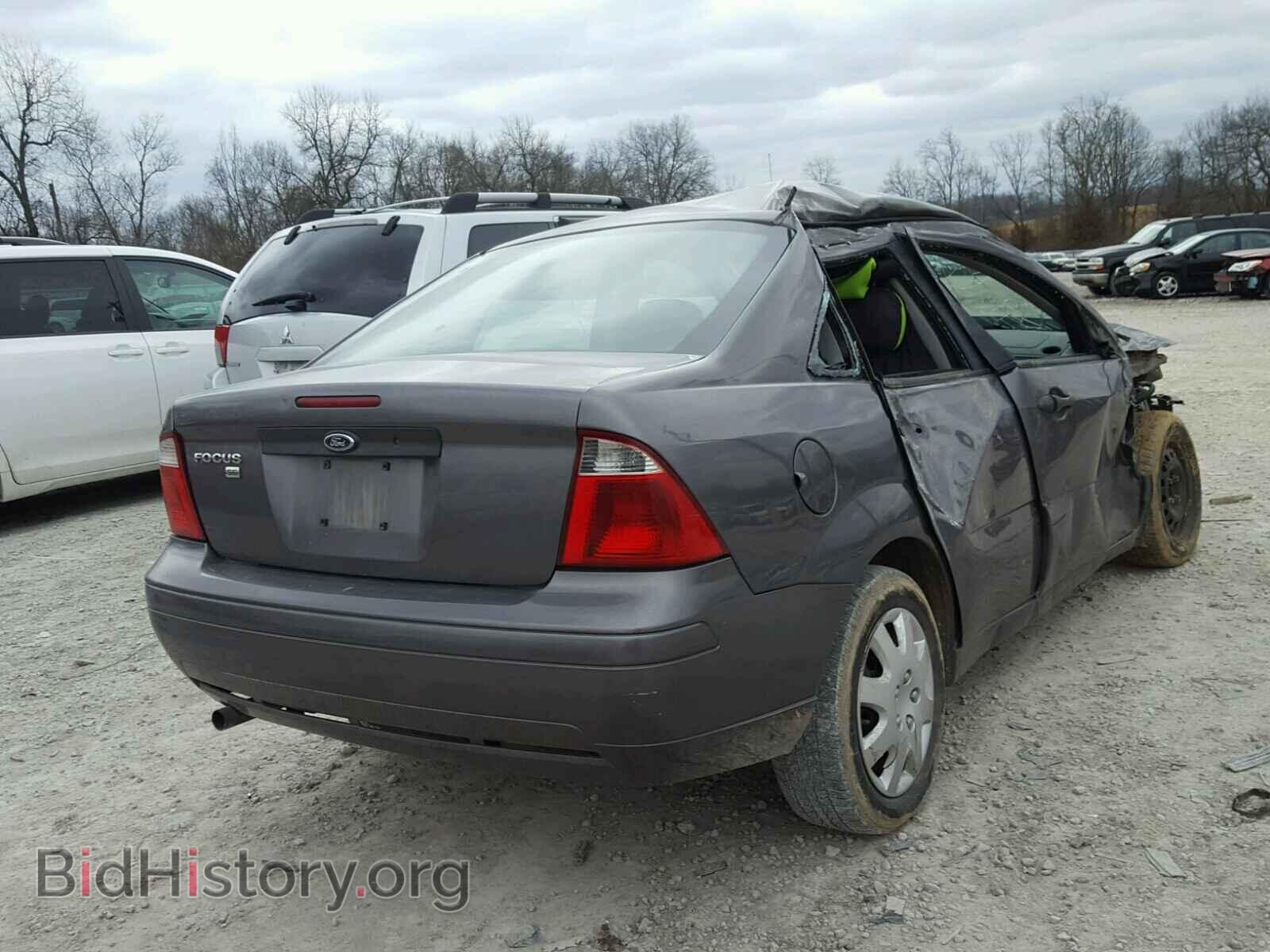 2007 FORD FOCUS - VIN: 1FAFP34N07W105924 - Фото 4