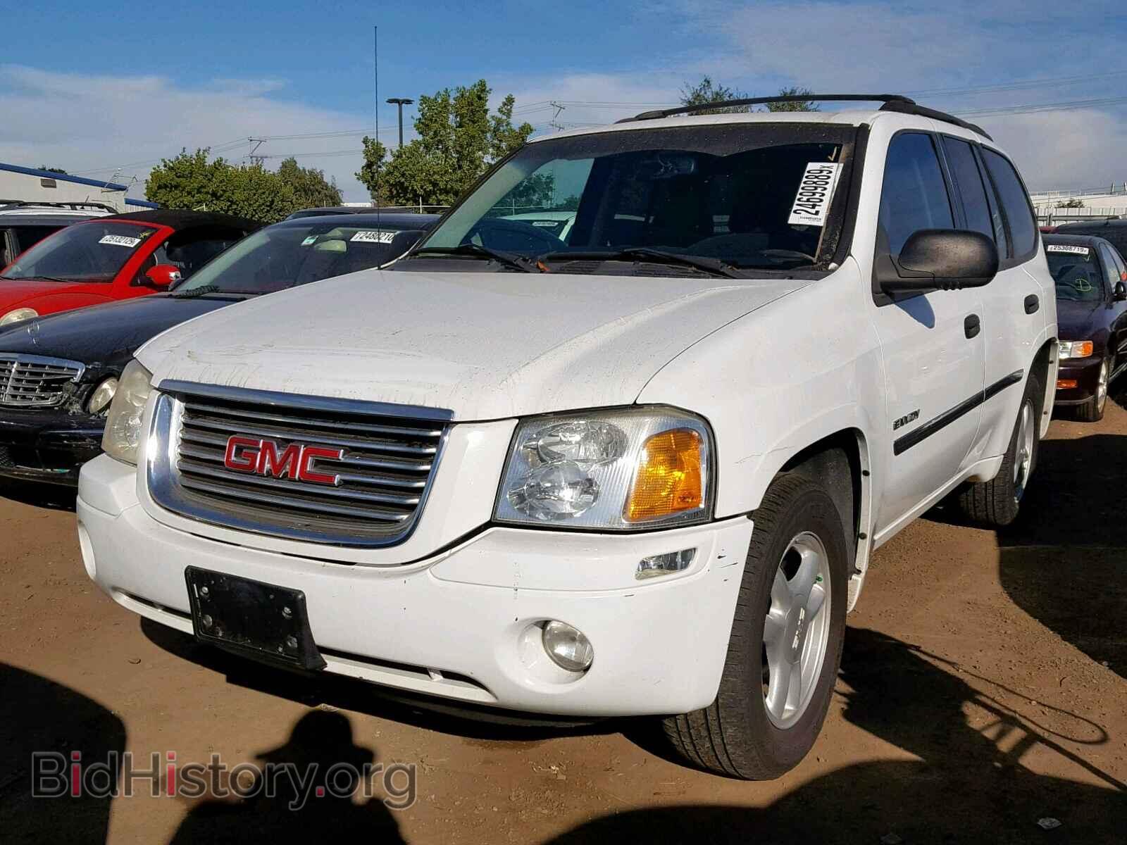 2006 GMC ENVOY - VIN: 1GKDT13S762328142 - Фото 2