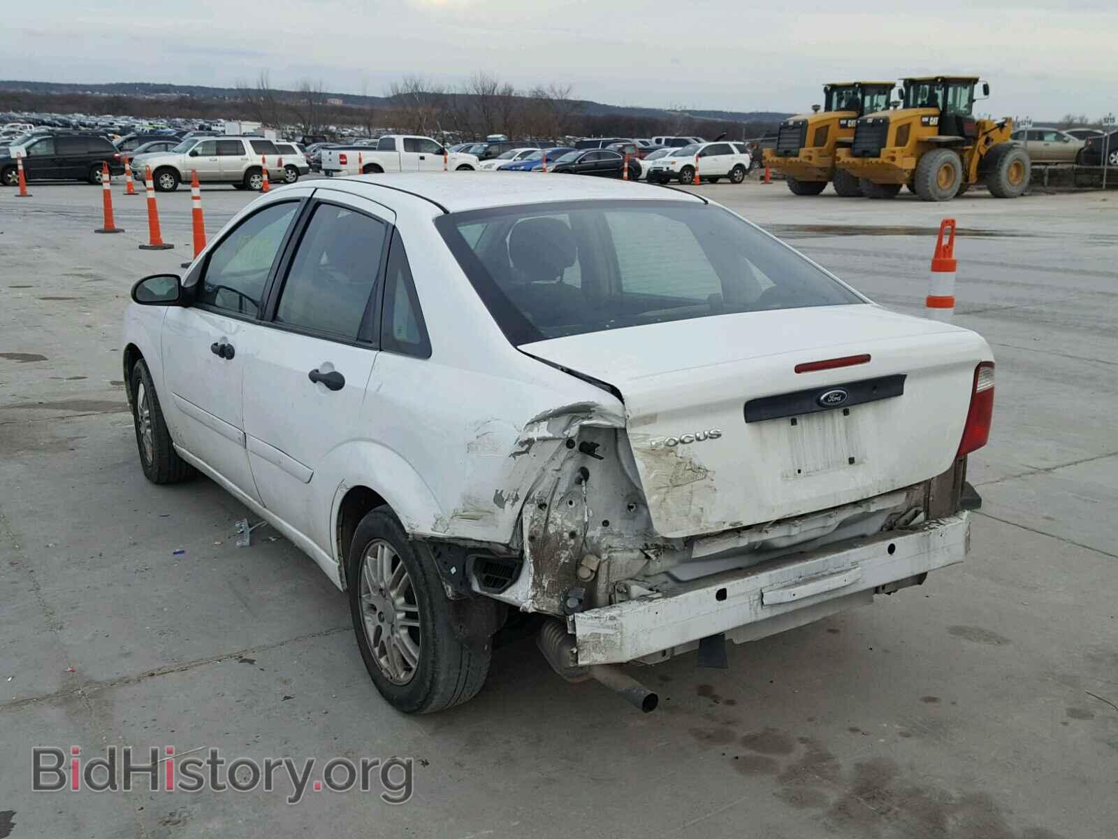 2007 FORD FOCUS - VIN: 1FAFP34N67W123232 - Фото 3