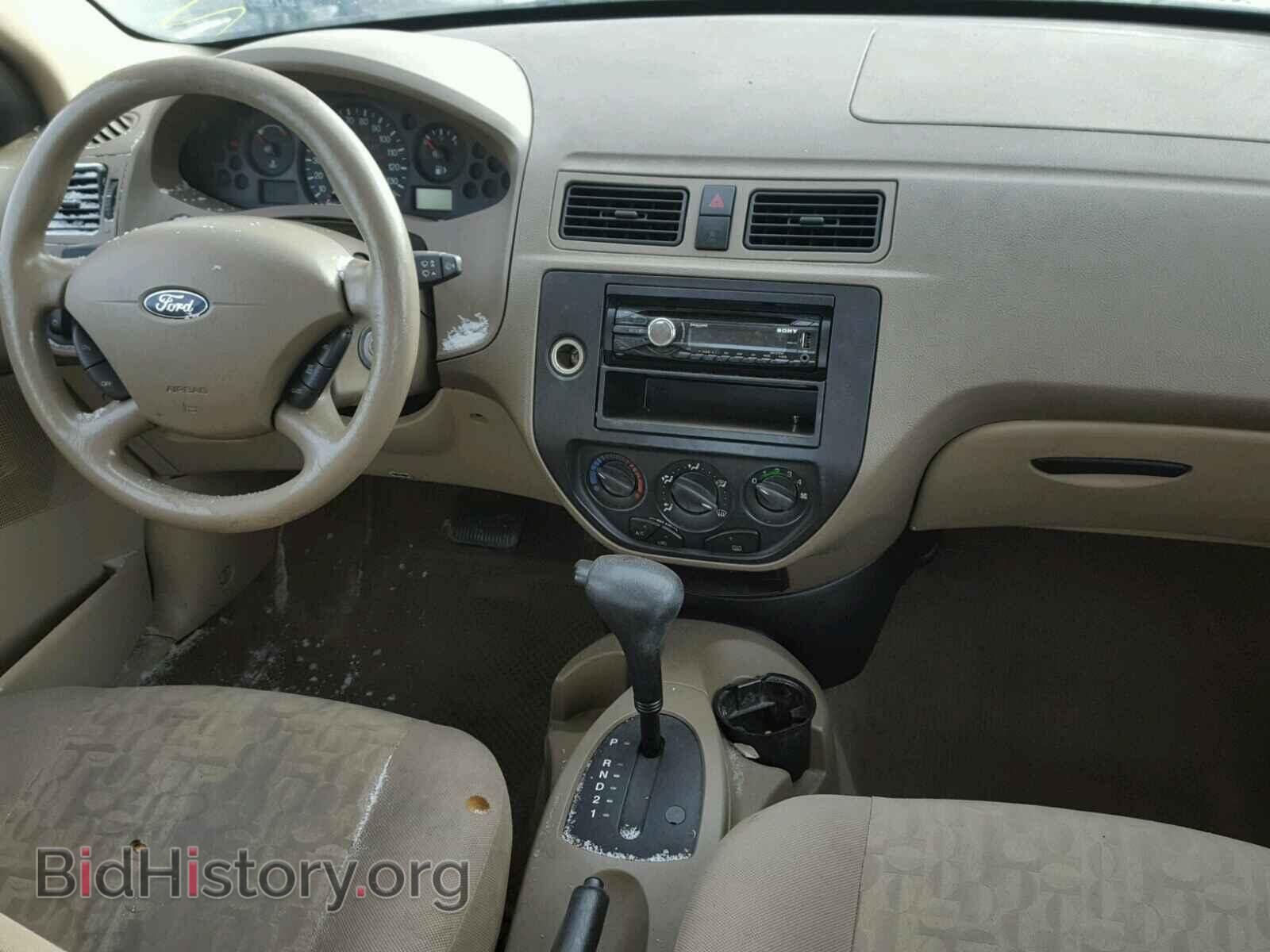 2005 FORD FOCUS - VIN: 1FAFP34N55W214375 - Фото 9