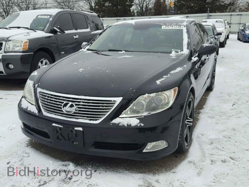 2007 Lexus LS460 (VIN JTHBL46F875021130) — фото 2 из 10