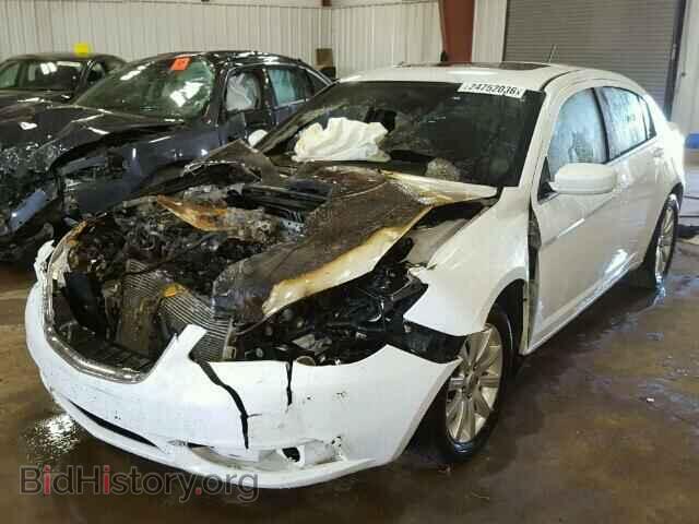 2013 CHRYSLER 200 - VIN: 1C3CCBBB9DN514196 - Фото 2