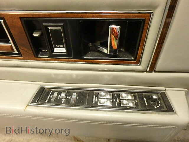 1992 CADILLAC DEVILLE - VIN: 1G6CD53B0N4252930 - Фото 10
