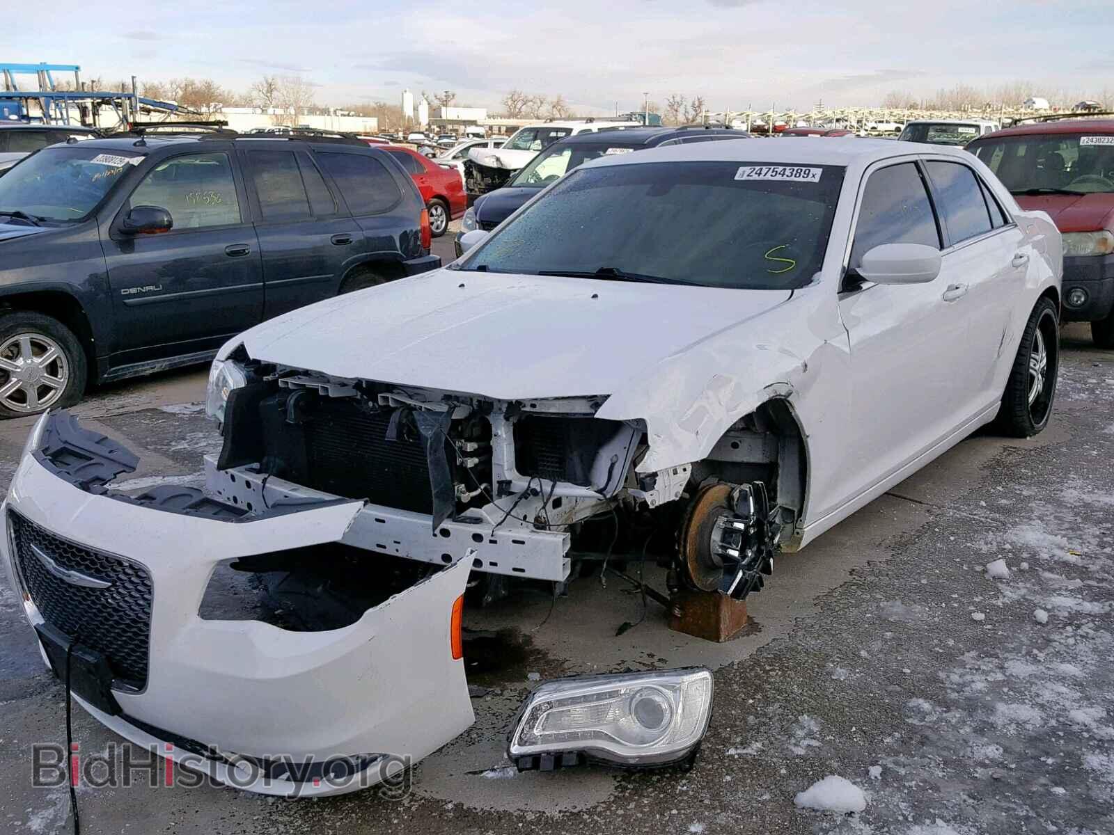 2015 CHRYSLER 300 - VIN: 2C3CCAAG9FH796729 - Фото 2